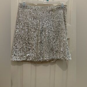 Rewind Size Small Sequence Skirt 🩷 mini skirt in silver EUC